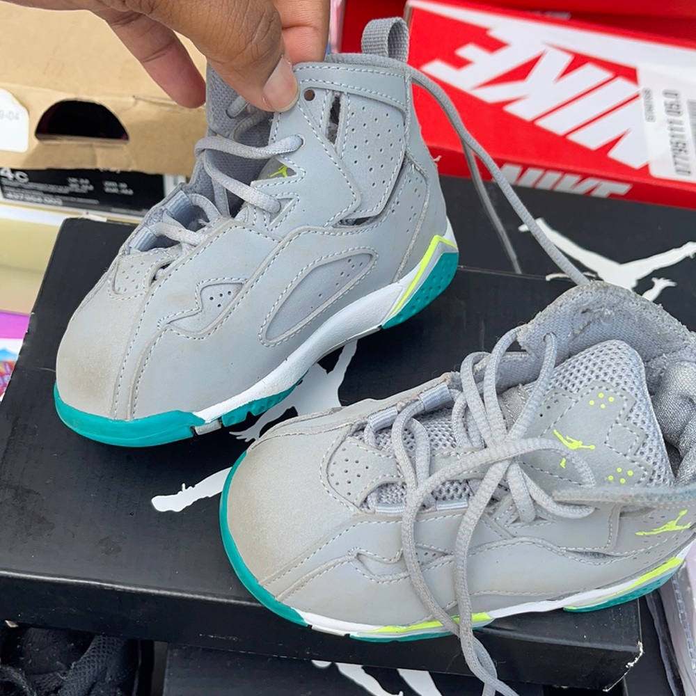 Jordan true flight 6c